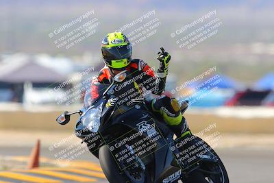 media/Oct-09-2022-SoCal Trackdays (Sun) [[95640aeeb6]]/Turn 2 (1110am)/